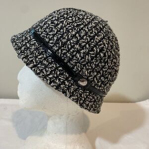 calvin klein bucket hat womens OS houndstooth black and white logo button